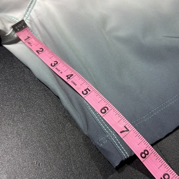 Speedo Tech Volley UPF 50+ lined,water repel,stretch, 2 hip,1 zipper back pocket - Picture 11 of 12